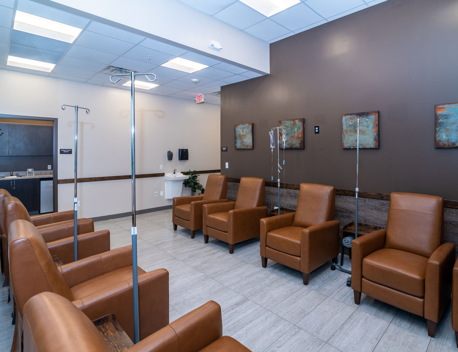 IV Suite